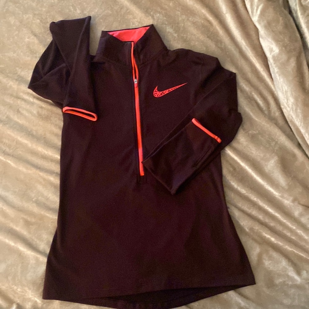 Nike Women's Athletic Top✨🌟